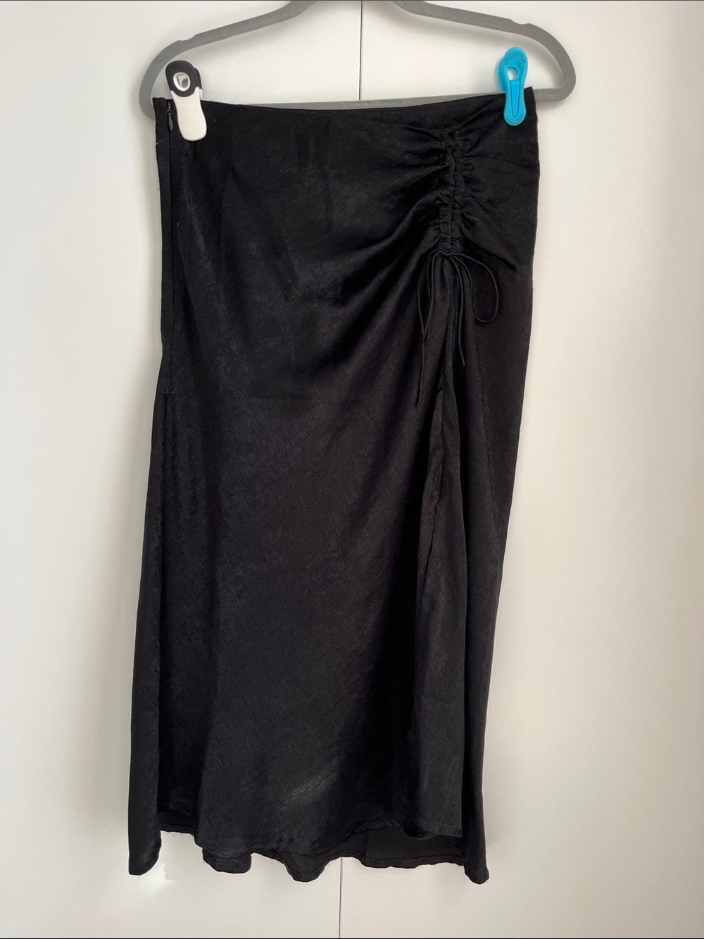 Classic Black Ruched Midi Skirt